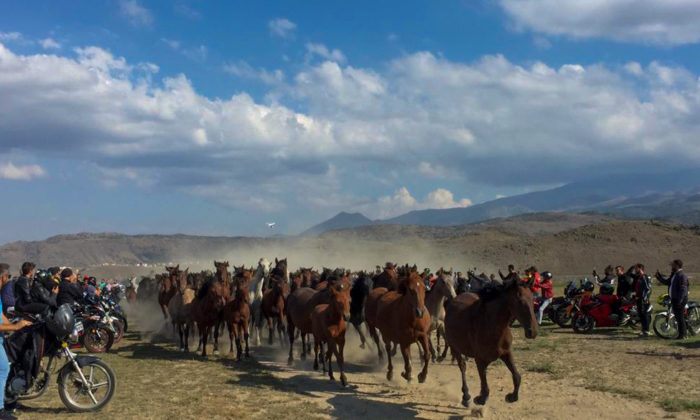 MOTOSİKLET TUTKUNLARI ERCİYES’E HAYRAN KALDI